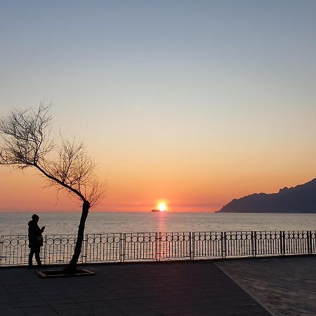 Doralice Comfort House Free Private Parking Salerno Exterior foto