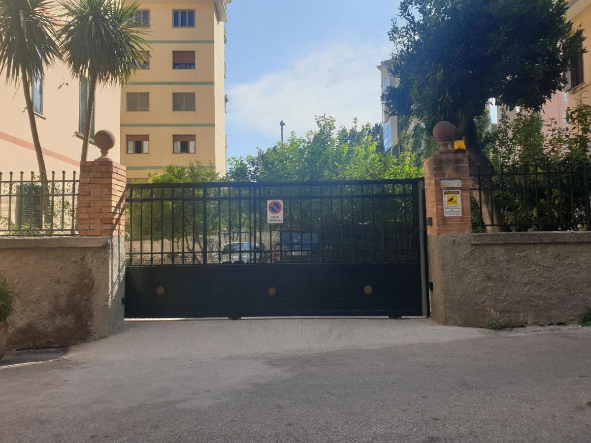 Doralice Comfort House Free Private Parking Salerno Exterior foto